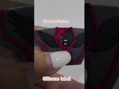 T-shirt personalizado Etiqueta de silicona lavable 3D Logotipo de silicona suave transferencia de calor insignia de silicona