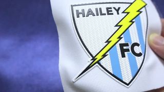 Etiquetas de transferencia de calor de TPU personalizadas de fábrica: insignias de alta frecuencia