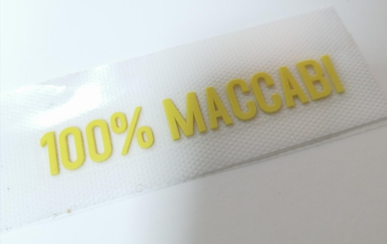 La transferencia de calor modificada para requisitos particulares ropa del silicón etiqueta 3D moldeó el logotipo