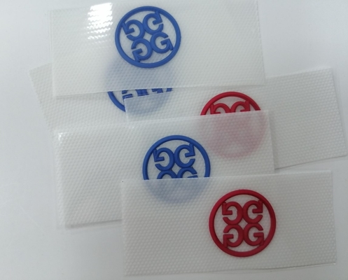 3D lavable moldeó las etiquetas de la ropa de la transferencia de calor del silicón para la ropa