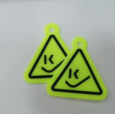 Las insignias de goma de los remiendos del silicón 3D del PVC cosen en lavable modificada para requisitos particulares