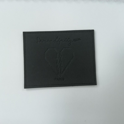 Color de encargo lavable grabado en relieve de la etiqueta de cuero de la PU de Logo Suede Microfiber