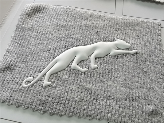 La ropa lavable de la transferencia de calor de la insignia 3D Tagless etiqueta el material del silicón