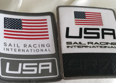 Etiquetas impresas diseño de la ropa del logotipo de la moda, remiendos reflexivos del modelo de la bandera para la ropa