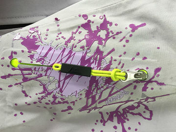 Tiradores de cremallera creativos de la capa del color verde, tiradores de cremallera personalizados para las chaquetas