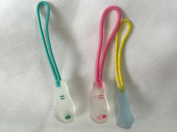 Muiti coloreó el tirador de goma de la cremallera con el cordón cualquier logotipo imprimible