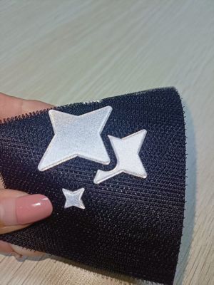 Fabrica de hierro en la etiqueta personalizada 3D Tpu Emblema TPU en relieve Parches para ropa etiqueta personalizada