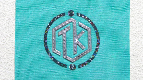 3D Metal Patch Logotipo en relieve Etiqueta de transferencia de calor TPU de alta frecuencia para ropa Precio de fábrica a granel
