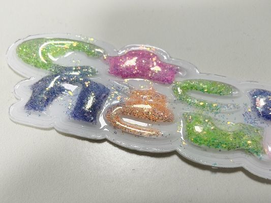 Etiquetas abultadas personalizadas de TPU rosa amarillo brillante y sostenible personalizadas para ropa