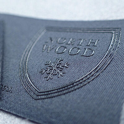 Etiqueta de Transferencia de Calor de Silicona - Accesorio de Ropa Elástico Lavable con Logotipo Personalizado, Escudo Insignia