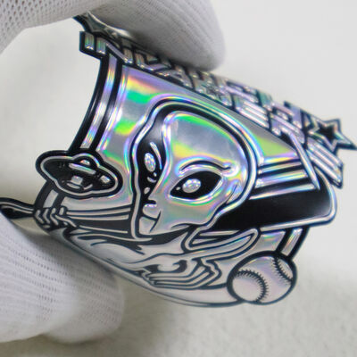 Parche de tensión TPU iridiscente personalizado - Holográfico 3D Alien Logotipo de la insignia para ropa deportiva