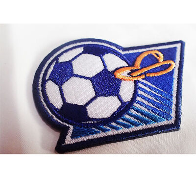 Fabricante Parches personalizados de alta clásica bordado Etiqueta de ropa personalizada para uso en prendas de vestir