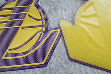 Etiquetas de la transferencia de calor de Customerized 3D TPU para servicio del OEM de la ropa y del bolso