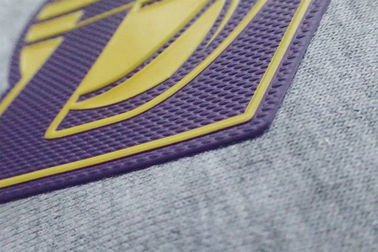 Etiquetas de la transferencia de calor de Customerized 3D TPU para servicio del OEM de la ropa y del bolso