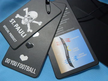 El profesional modificó etiquetas colgantes para requisitos particulares con el logotipo de la impresión de la pantalla para la ropa/los bolsos/los zapatos