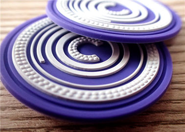 Los remiendos circulares del silicón del color doble con 3D grabaron en relieve el logotipo de la marca