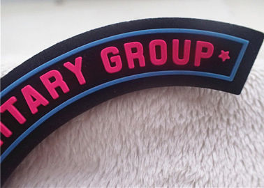 Los zapatos o los remiendos de goma del logotipo de los bolsos, 3D grabaron en relieve remiendos del silicón de la insignia