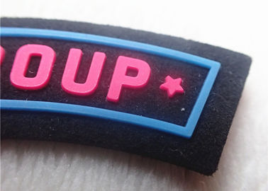 Los zapatos o los remiendos de goma del logotipo de los bolsos, 3D grabaron en relieve remiendos del silicón de la insignia
