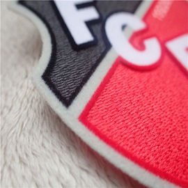 La ropa de encargo durable y lavable remienda la felpa irregular del escudo cromático que se reúne