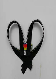 El extremo abierto 5# que platea los dientes de cobre amarillo coloridos del metal Zipper para los zapatos/chaqueta/vaqueros