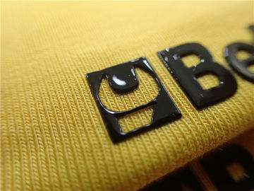 Etiquetas de la transferencia de calor de la moda para el logotipo negro brillante del silicón de la ropa de deportes