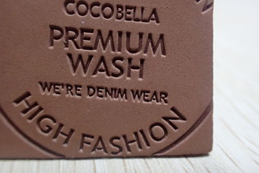 Remiendos durables del cuero repujado/remiendos de encargo para los vaqueros, bolsos, ropa del logotipo
