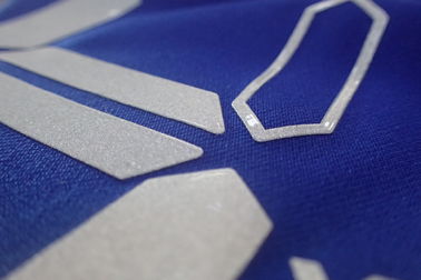 Etiqueta reflexiva de la transferencia de calor de la impresión de la pantalla para los uniformes del fútbol