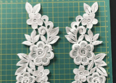 las flores 3D bordadas cosen/hierro en el remiendo para el accesorio de Diy del Applique de la ropa