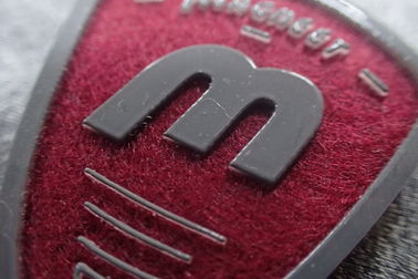 Remiendos hechos a mano del logotipo del fieltro de los zapatos de la impresión de la pantalla del silicio