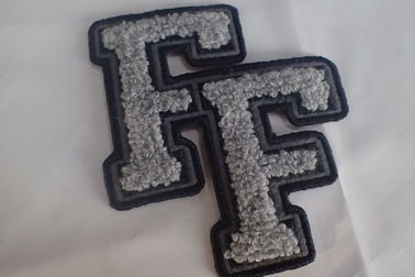Toalla 100% coser remiendos bordados de encargo de la felpilla