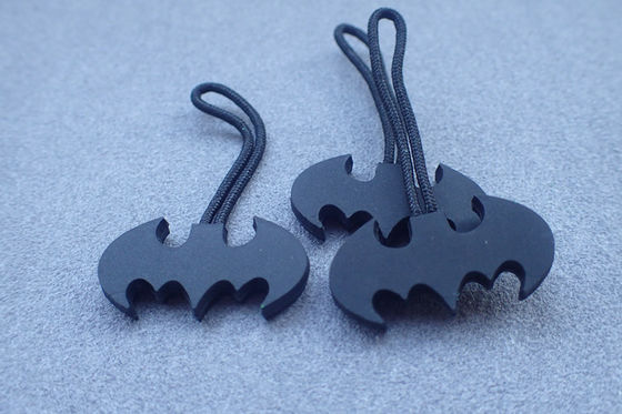 Tirador de goma material suave de la cremallera para las mochilas de los bolsos