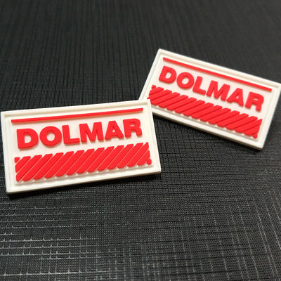 La etiqueta de encargo de Sweatsuit marca el Pvc de la bandera con etiqueta 3D de la insignia remienda para la ropa