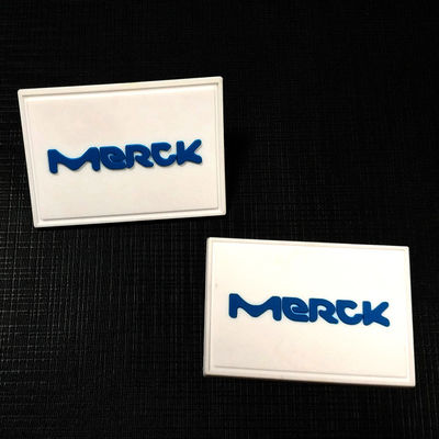 Logo Sewing Printed Applique Patches personalizado 3D marca insignias grabadas en relieve del silicón con etiqueta