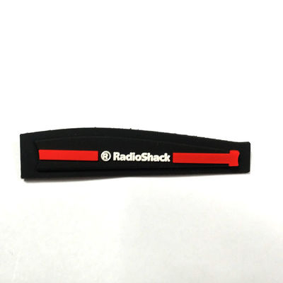 Cree la ropa de la camiseta para requisitos particulares 3D Logo Plastic Silicone Badge For de las etiquetas de la ropa