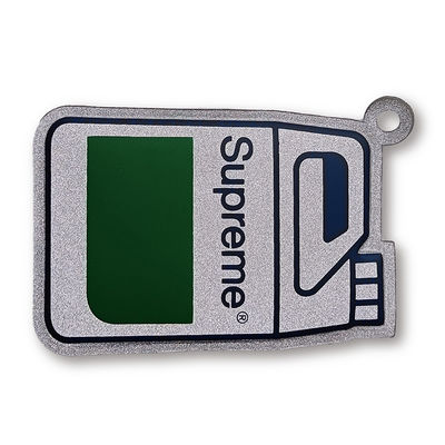 La pantalla que imprime la etiqueta impresa 3D reflexiva de la ropa de TPU remienda el logotipo grabado en relieve de la marca
