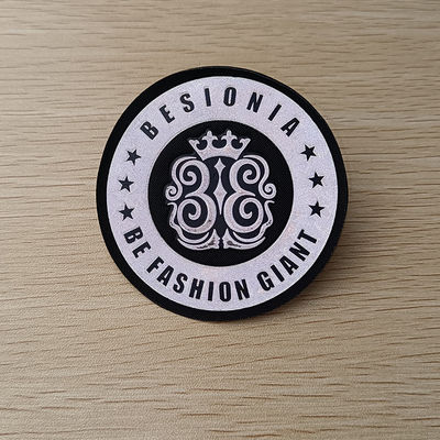 TPU de alta frecuencia remienda al club grabado en relieve las insignias Logo Screen Printing del fútbol