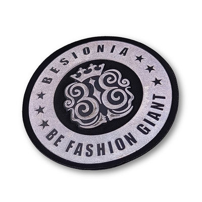 TPU de alta frecuencia remienda al club grabado en relieve las insignias Logo Screen Printing del fútbol