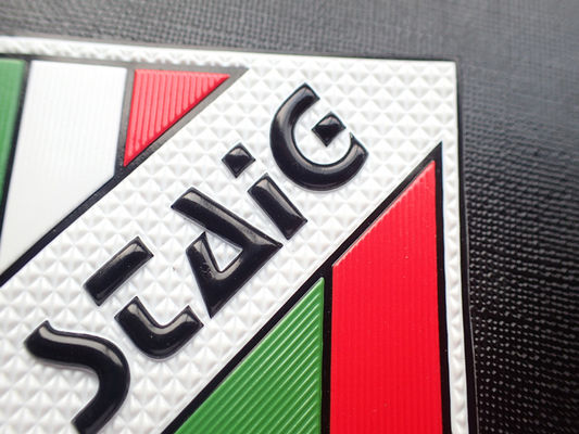El OEM 3D grabado en relieve de encargo Logo Soft TPU etiqueta los remiendos para la ropa