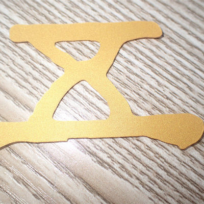 El logotipo modificado para requisitos particulares 3D grabó en relieve las etiquetas de la transferencia de calor de la impresión de la pantalla para la ropa