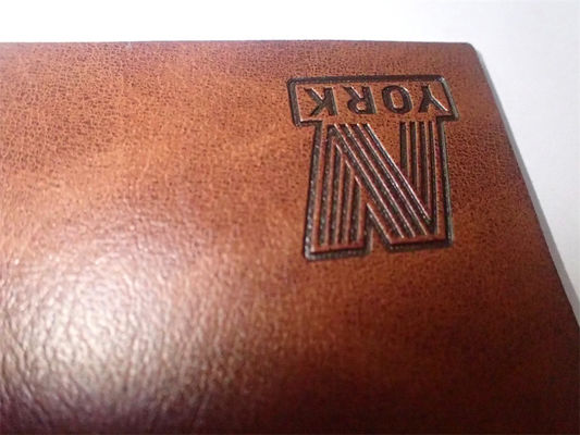 Remiendos de cuero de encargo del cuero repujado de la ropa del diseño de la etiqueta para la ropa
