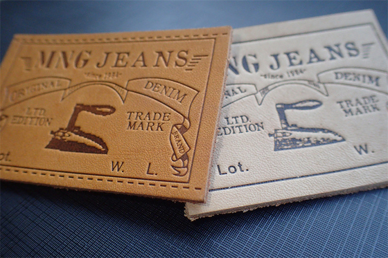 Las etiquetas amistosas de la parche de cuero de los vaqueros de Eco grabaron en relieve a Logo For Uniform