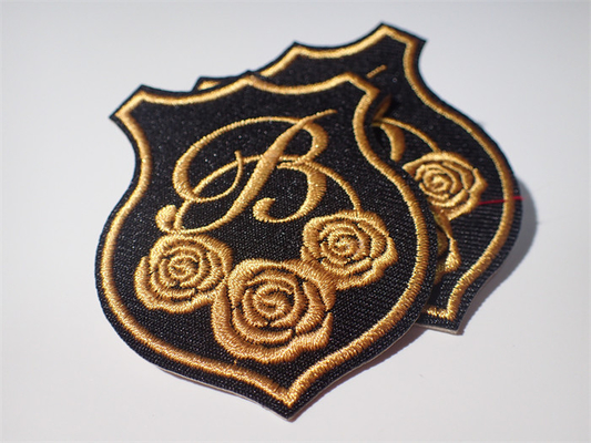 La aduana única del estilo de Eco bordó el oro Rose Raised Effect del remiendo