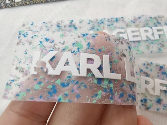 Pantalla que imprime el remiendo del silicón, etiquetas de la ropa de la transferencia de calor del color de Pantone
