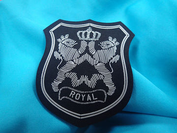 Las etiquetas de la ropa de la ropa de deportes con 3D de impresión de encargo aumentaron el efecto de Matt del logotipo