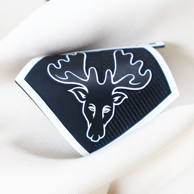 Logotipo 3D personalizado Etiquetas de transferencia de calor de silicona Parches de goma para ropa