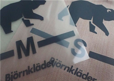 Etiquetas de la ropa de la transferencia de calor de la tinta de los grises carbones de la pantalla de seda para la camiseta