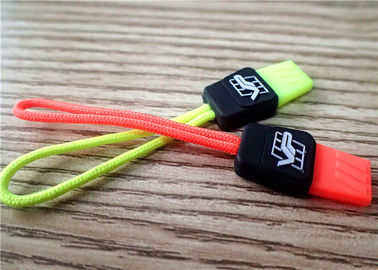 Tirador de goma de la cremallera del color fluorescente con el logotipo el repujado para la ropa, bolsos, equipajes