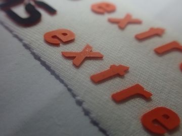 Tinta normal de la forma modificada para requisitos particulares etiquetas de alta densidad de la ropa de la transferencia de calor