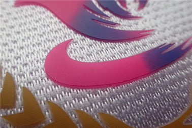 Forme a Tatami Aaterial los remiendos de encargo de la ropa, con el logotipo colorido 3D en remiendos
