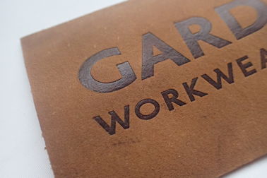Logotipo Logo Embossed Leather Patches de Custom del fabricante para el bolso, para el sombrero/la ropa